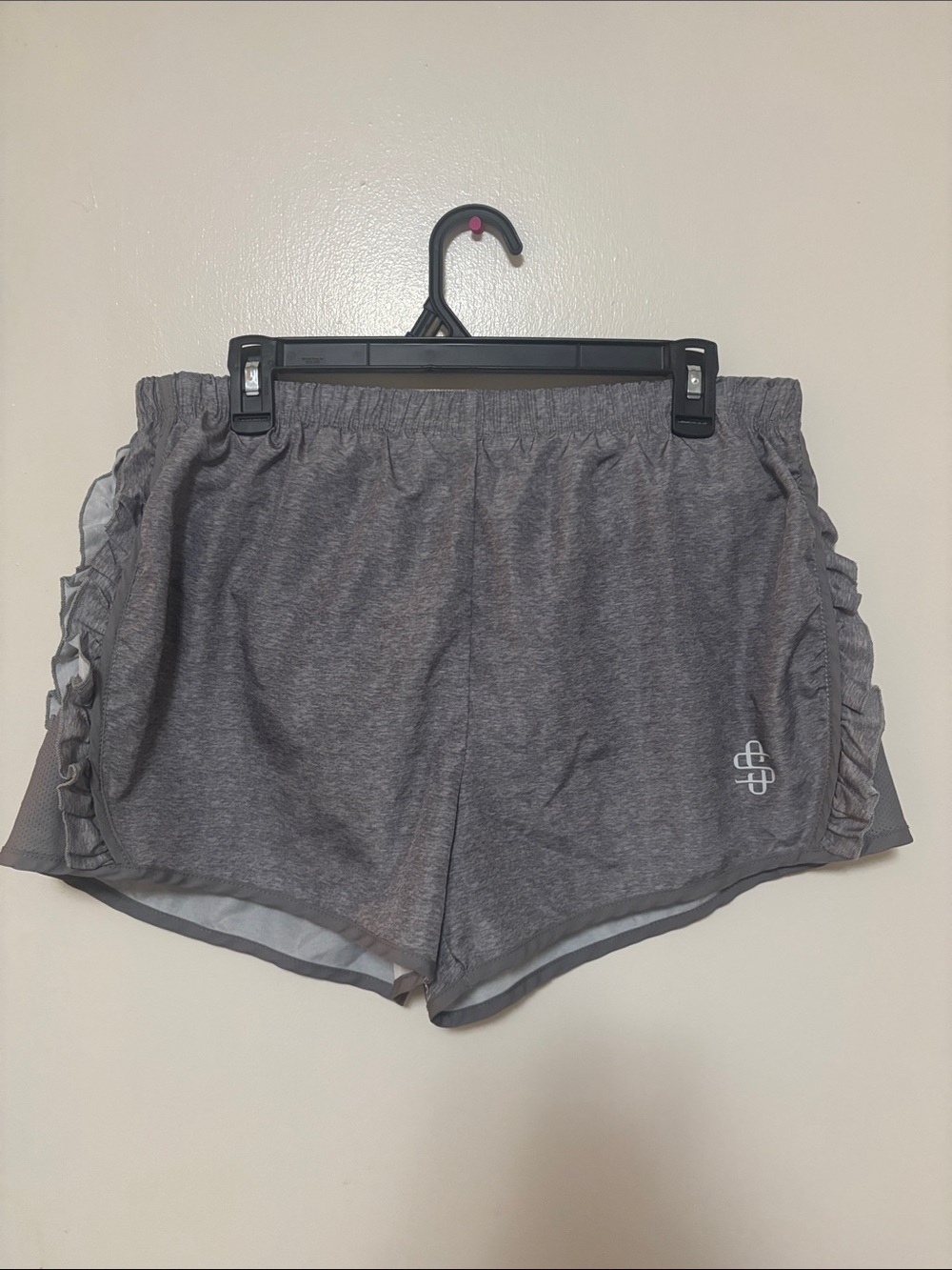 Women's Gray Simply Southern lined Shorts with Side Ruffle Detail Sz Large